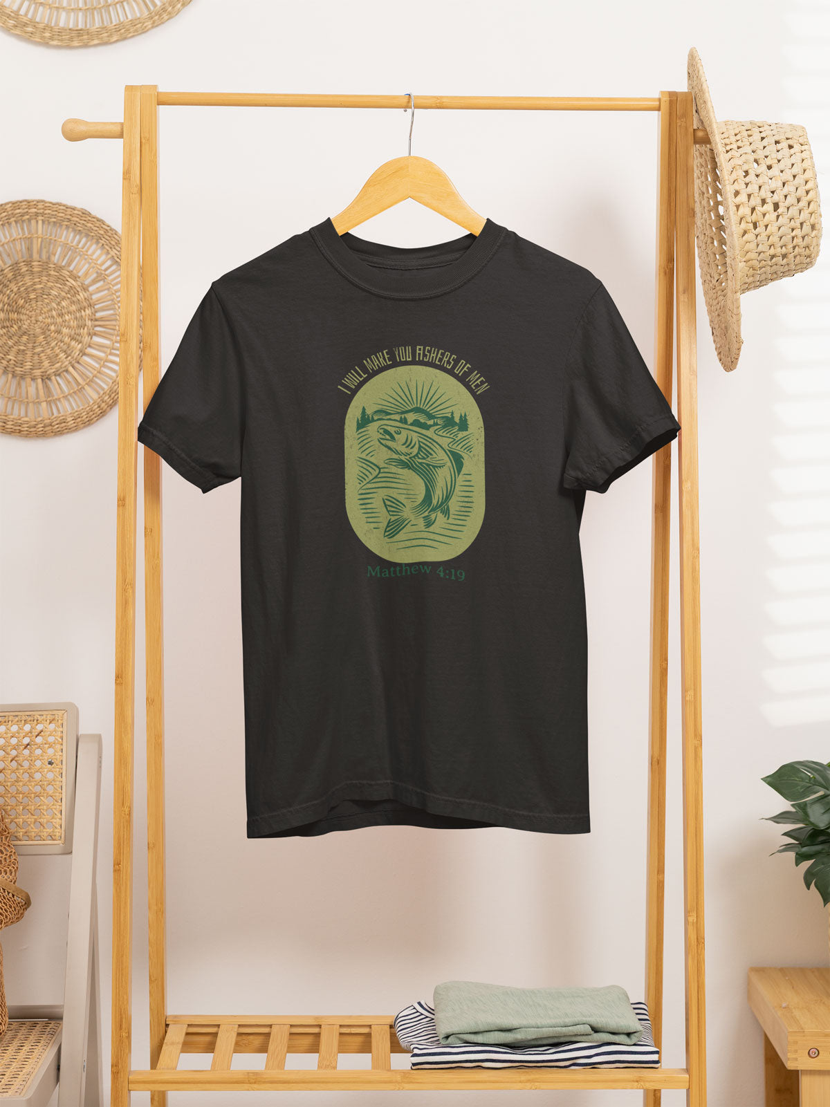 Fishers Of Men Vintage Style Badge | Christian Faith Inspired Snow Washed Oversized Cotton T-Shirt