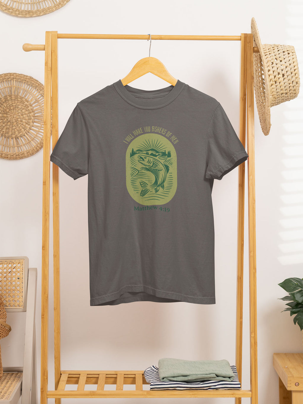Fishers Of Men Vintage Style Badge | Christian Faith Inspired Snow Washed Oversized Cotton T-Shirt